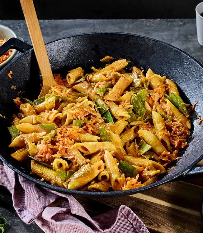 Kermainen gochujang-pasta kimchillä
