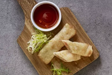 Rapeat kevätrullat kala-äyriäistäytteellä