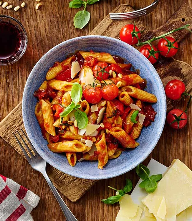 Penne arrabbiata -kasvispasta