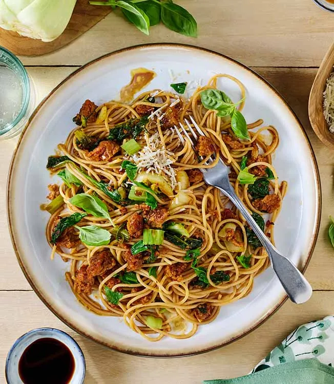 Tulinen kasvisspagetti