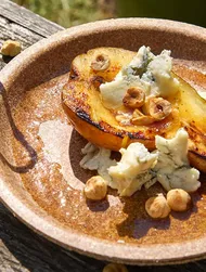 Grillatut päärynät gorgonzolalla