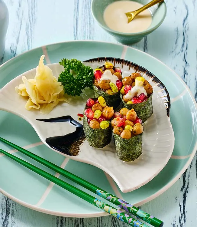 Vegaaninen gunkan sushi kikherneistä