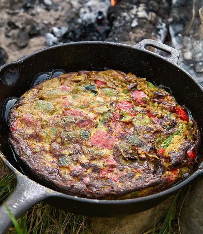 Härkäpapufrittata seesamikastikkeella