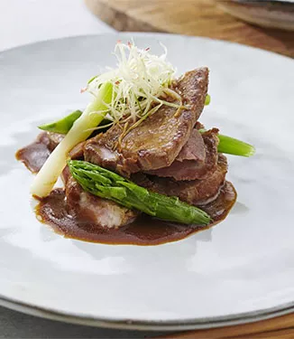 Helpot possupihvit aasialaisella inkiväärikastikkeella