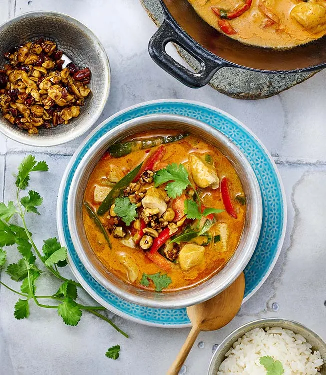 Thai-curry kanalla ja kookoksella
