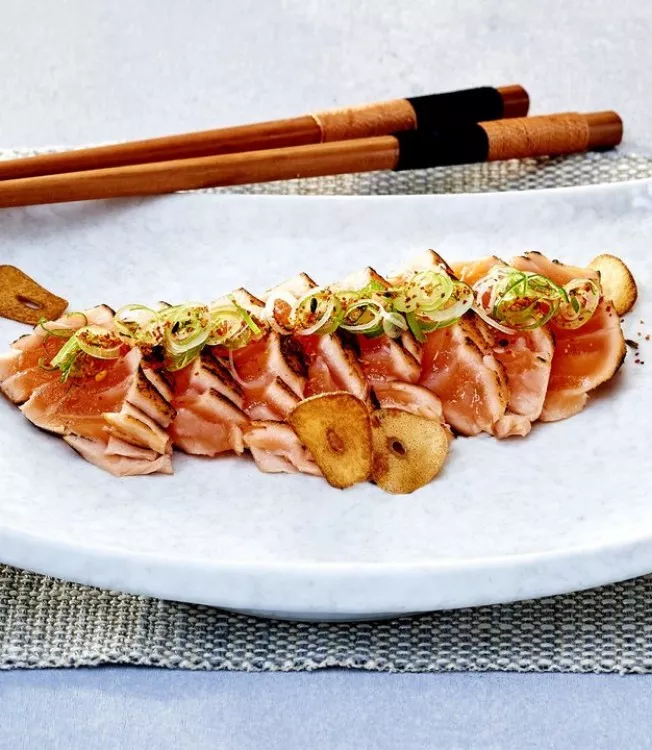 Salmon Tartar Steaks with Ponzu & Radish Dip