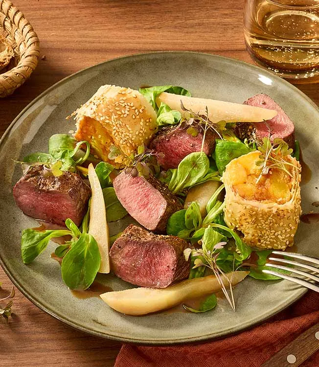 Peuraa ja kimchi-perunastruudelia