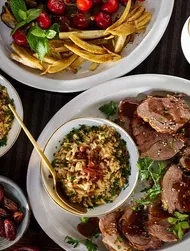 Hitaasti paahdettua lammasta ja pilahvia