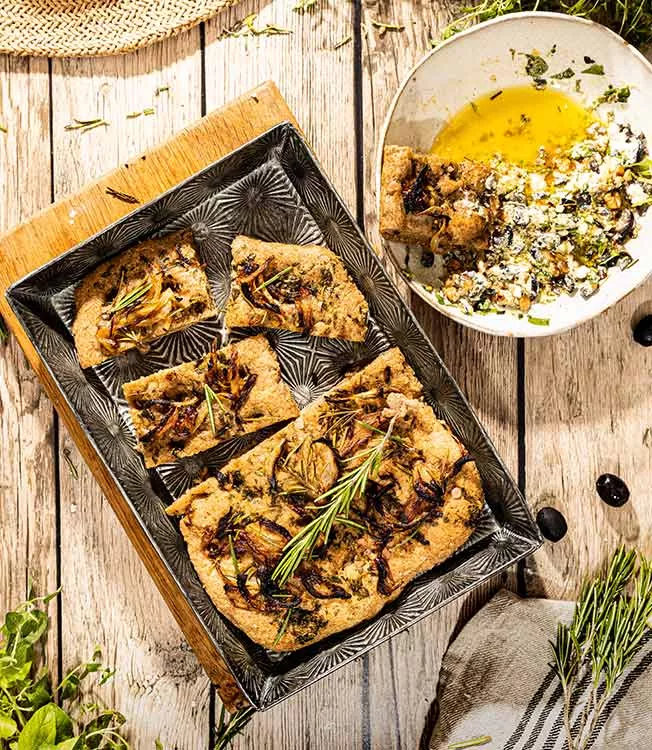 Gluteeniton rosmariini-sipulifocaccia