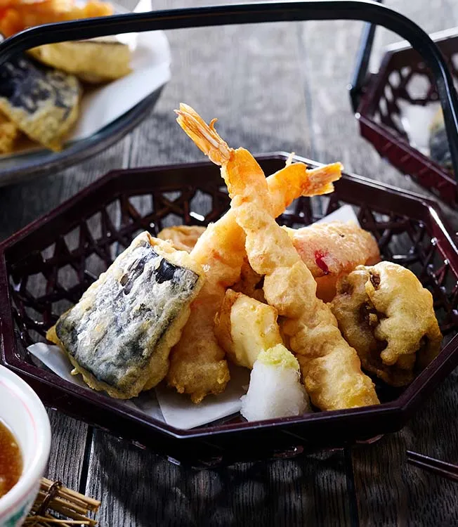 Tempura merenelävistä ja kasviksista