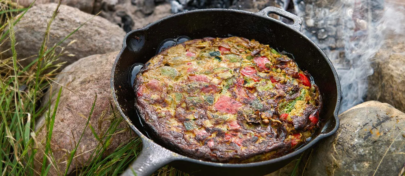 Härkäpapufrittata seesamikastikkeella