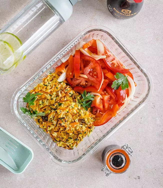 Kesäkurpitsa-porkkanapannukakut