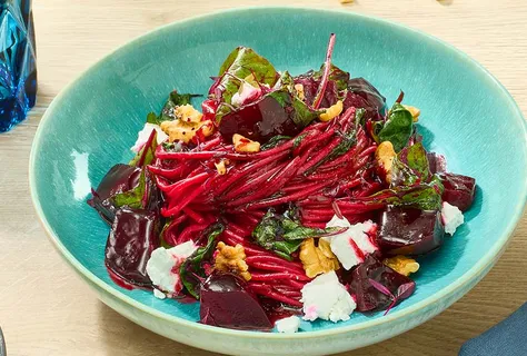 Teriyaki-punajuuripasta ja vuohenjuustoa