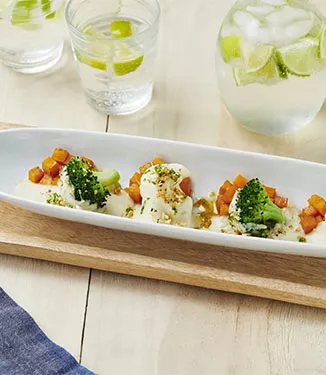 Parsa-kukkakaaligratiini glaseeratulla kurpitsalla ja rapealla soijakastike-muruseoksella